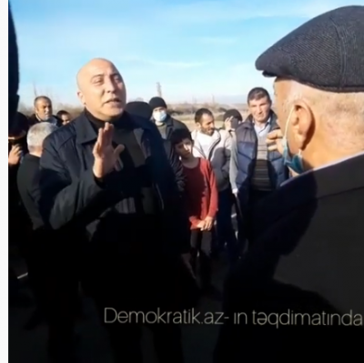 "İcra başçısı özü gəlməkdənsə kəndimizə maskasız bir keçəl göndərdi.." "İcra başçısı özü gəlməkdənsə kəndimizə maskasız bir keçəl göndərdi.."