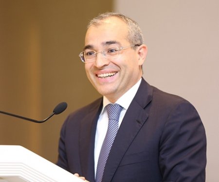 Mikayıl Cabbarovun qılıncının dalı da kəsir, qabağı da... Mikayıl Cabbarovun qılıncının dalı da kəsir, qabağı da...
