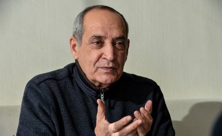“Məmurlar düşünməsinlər ki, Qarabağı hasarlayıb orada villa tikəcəklər...“ “Məmurlar düşünməsinlər ki, Qarabağı hasarlayıb orada villa tikəcəklər...“