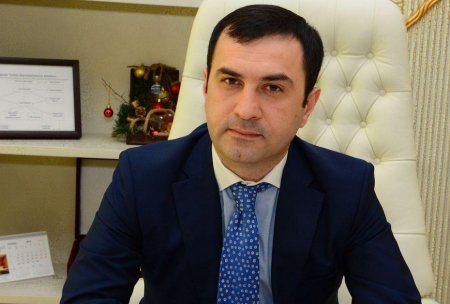 Nahid Bağırov şəkil çəkdirir, Turizm Agentliyi bəhanələr gətirir, “Kapitalbank” isə… Nahid Bağırov şəkil çəkdirir, Turizm Agentliyi bəhanələr gətirir, “Kapitalbank” isə…