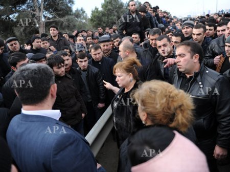 Kəbirə Məmmədovaya DƏLƏDUZLUQ İTTİHAMI... Kəbirə Məmmədovaya DƏLƏDUZLUQ İTTİHAMI...