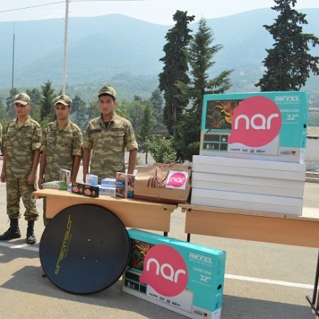 “Nar” Silahlı Qüvvələr Gününü işğaldan azad edilmiş ərazidə xidmət edən əsgərlərlə birgə qeyd etdi “Nar” Silahlı Qüvvələr Gününü işğaldan azad edilmiş ərazidə xidmət edən əsgərlərlə birgə qeyd etdi