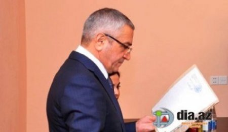 Özü hədəfdə olan başçı indi də oğlu ilə GÜNDƏMDƏDİR... Özü hədəfdə olan başçı indi də oğlu ilə GÜNDƏMDƏDİR...