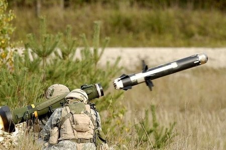 ABŞ Ukraynanı “HIMARS” raket sistemləri ilə silahlandırır ABŞ Ukraynanı “HIMARS” raket sistemləri ilə silahlandırır