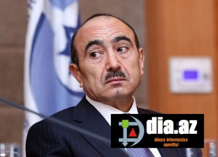 Əli Həsənov üzərində şəkli əks olunan xalça toxutdurdu