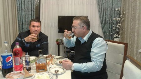 Əmrullayevin işçiləri görün, NƏ İŞLƏ MƏŞĞULDURLAR... Əmrullayevin işçiləri görün, NƏ İŞLƏ MƏŞĞULDURLAR...