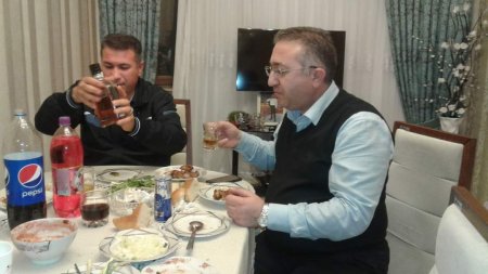 Əmrullayevin işçiləri görün, NƏ İŞLƏ MƏŞĞULDURLAR... Əmrullayevin işçiləri görün, NƏ İŞLƏ MƏŞĞULDURLAR...