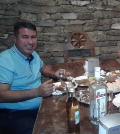 Əmrullayevin işçiləri görün, NƏ İŞLƏ MƏŞĞULDURLAR... Əmrullayevin işçiləri görün, NƏ İŞLƏ MƏŞĞULDURLAR...