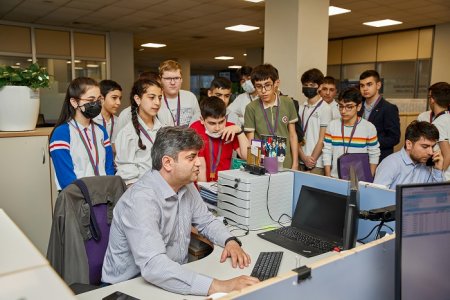 “AZERCELL CUP” müsabiqəsinin qalibləri mükafatlandırıldı “AZERCELL CUP” müsabiqəsinin qalibləri mükafatlandırıldı