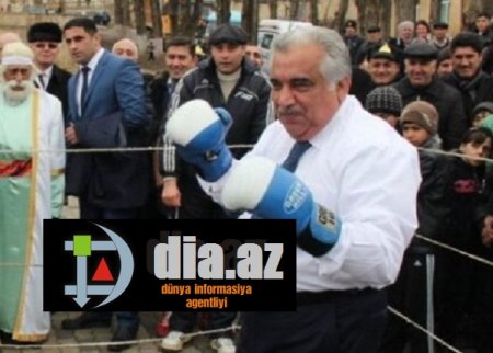 İcra başçısı sakinlərə MEYDAN OXUYUR... İcra başçısı sakinlərə MEYDAN OXUYUR...