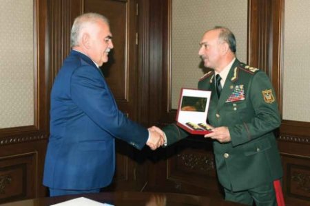 Naxçıvan Əlahiddə Ümum Qoşun Ordusunun da öz "naxırçıbaşısı" var Naxçıvan Əlahiddə Ümum Qoşun Ordusunun da öz "naxırçıbaşısı" var