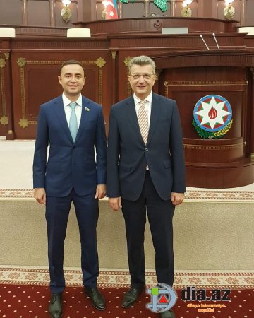 Deputatın tövrləri sakinləri HİDDƏTLƏNDİRDİ Deputatın tövrləri sakinləri HİDDƏTLƏNDİRDİ