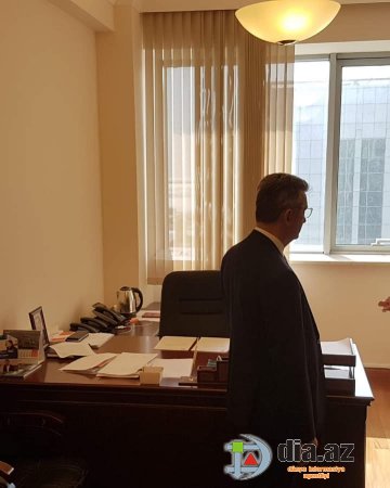 Deputatın tövrləri sakinləri HİDDƏTLƏNDİRDİ Deputatın tövrləri sakinləri HİDDƏTLƏNDİRDİ