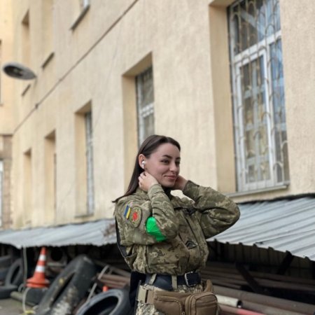 Ukrayna Ordusunun "Qaranquş"u: "Əgər vurmalıyamsa, vuracam" Ukrayna Ordusunun "Qaranquş"u: "Əgər vurmalıyamsa, vuracam"