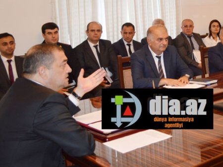 Astarada başçı yerli məmurları hədələyib... Astarada başçı yerli məmurları hədələyib...
