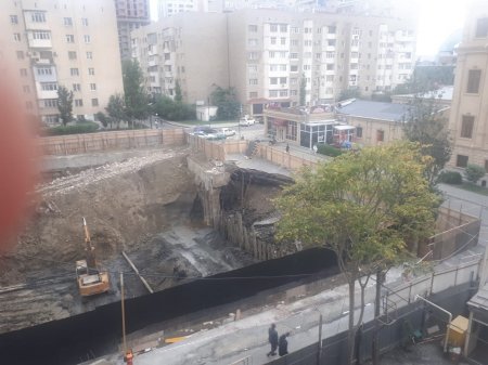 Qanunlara meydan oxuyan “İnter” MMC Bakıda yolu dağıtdı və sakinləri susuz qoydu Qanunlara meydan oxuyan “İnter” MMC Bakıda yolu dağıtdı və sakinləri susuz qoydu