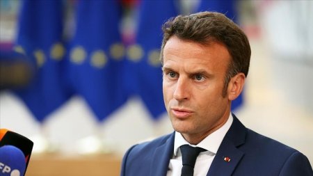 "Makron özünü bizə zorla vasitəçi kimi, arbitr kimi sırıya bilməz" "Makron özünü bizə zorla vasitəçi kimi, arbitr kimi sırıya bilməz"