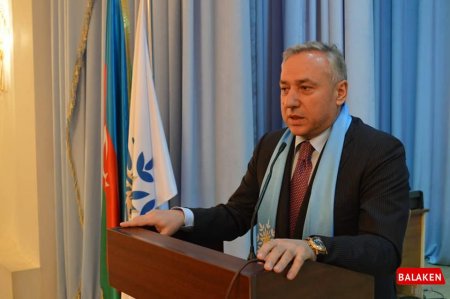 "Bu sayda siyasi partiyaya ehtiyac yoxdur..." "Bu sayda siyasi partiyaya ehtiyac yoxdur..."
