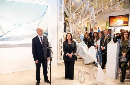 Nazir Anar Kərimov dövlət vəsaitlərini belə mənimsəyir Nazir Anar Kərimov dövlət vəsaitlərini belə mənimsəyir