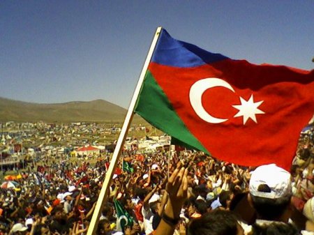 Etibarsız qonşunun Ermənistanla qucaqlaşmasına xalq sözünü deyəcək