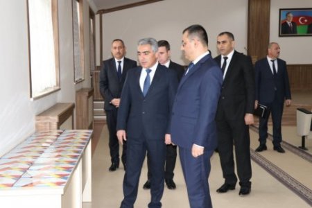 Naxçıvanda Mehriban Əliyevaya məktub yazmağın cəzası: 13 illik ailəni dağıtdılar Naxçıvanda Mehriban Əliyevaya məktub yazmağın cəzası: 13 illik ailəni dağıtdılar