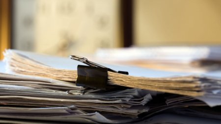 Partiyalarla bağlı yeni qanunda ziddiyyət: Partiyalarla bağlı yeni qanunda ziddiyyət: