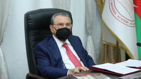 "Ramiz Mehdiyev Qərbi Azərbaycan məsələsi ilə məşğul olan onlarla zyalını təqiblərə məruz qoyub" "Ramiz Mehdiyev Qərbi Azərbaycan məsələsi ilə məşğul olan onlarla zyalını təqiblərə məruz qoyub"