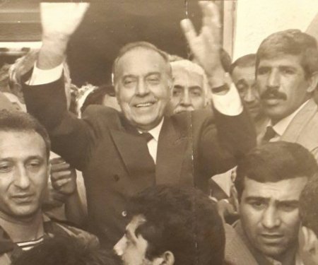Sabunçunun icra başçısı üçün DƏYƏR QALMAYIB? Sabunçunun icra başçısı üçün DƏYƏR QALMAYIB?