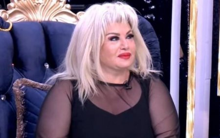 “Canlı efirdə geyinib-soyunurlar, bir-birilərini söyürlər, ər davası edirsiniz?” “Canlı efirdə geyinib-soyunurlar, bir-birilərini söyürlər, ər davası edirsiniz?”