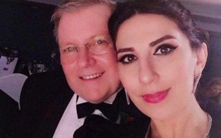 “Tamaşama baxıb çıxandan sonra mənə bir məktub yazıb, teatrın mühafizəsinə qoydu” “Tamaşama baxıb çıxandan sonra mənə bir məktub yazıb, teatrın mühafizəsinə qoydu”
