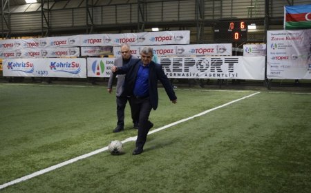 "Futbolumuz `Aşsüzən dövrü`nə yenidən qayıtdı" "Futbolumuz `Aşsüzən dövrü`nə yenidən qayıtdı"