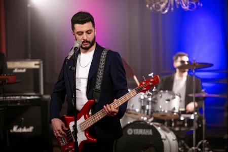 Mərdan “Sənə də qalmaz”a yeni nəfəs verdi Mərdan “Sənə də qalmaz”a yeni nəfəs verdi