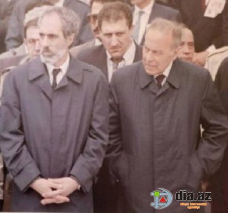 Əbülfəz Elçibəy və Heydər Əliyevlə bağlı ŞOK MƏXFİ SƏNƏD YAYILDI Əbülfəz Elçibəy və Heydər Əliyevlə bağlı ŞOK MƏXFİ SƏNƏD YAYILDI