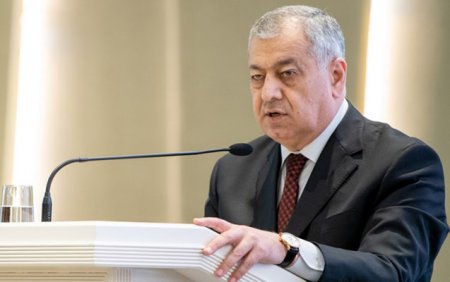 Vahid Əhmədov yaxşı yaşayırsa, hər şeyə kor olmalıdırmı? Vahid Əhmədov yaxşı yaşayırsa, hər şeyə kor olmalıdırmı?