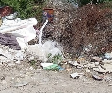 Yasamalda `JEK` müdiri yanında QOÇU GƏZDİRİR... Yasamalda `JEK` müdiri yanında QOÇU GƏZDİRİR...
