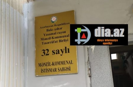 Yasamalda `JEK` müdiri yanında QOÇU GƏZDİRİR... Yasamalda `JEK` müdiri yanında QOÇU GƏZDİRİR...