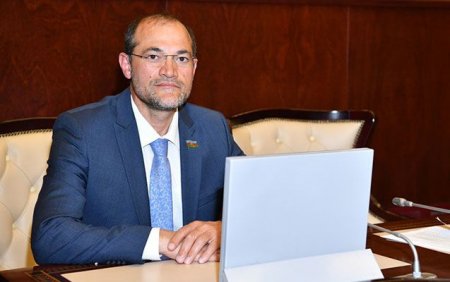 Yəqin, Razi Nurullayevin həmin an əhval-ruhiyyəsi fərqli olub Yəqin, Razi Nurullayevin həmin an əhval-ruhiyyəsi fərqli olub