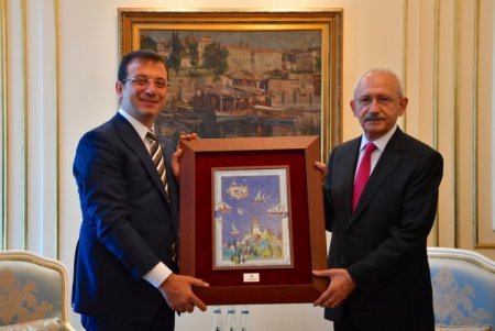 “Ərdoğan, yoxsa Kılıcdaroğlu” sualı dəyişdi: İmamoğlu, yoxsa Kılıcdaroğlu? “Ərdoğan, yoxsa Kılıcdaroğlu” sualı dəyişdi: İmamoğlu, yoxsa Kılıcdaroğlu?