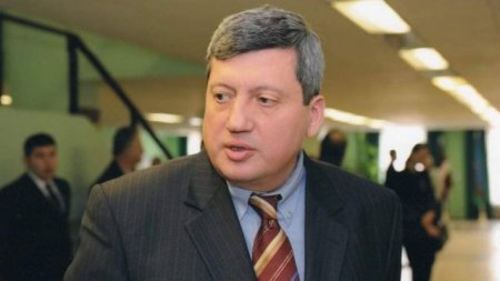 "İdeyalar və təxminlər hələ də xaotik olsa da, konsepsiya göz qabağındadır" "İdeyalar və təxminlər hələ də xaotik olsa da, konsepsiya göz qabağındadır"