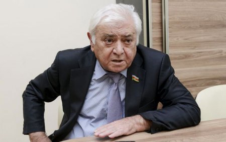 "Orada icra başçısı Orxan Mürsəlov, icra nümayəndəsi, bələdiyyə sədri var... "Orada icra başçısı Orxan Mürsəlov, icra nümayəndəsi, bələdiyyə sədri var...