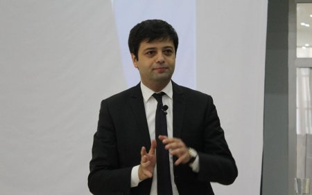 "Zəngəzur dəhlizi bu formatın strateji həlqəsidir" "Zəngəzur dəhlizi bu formatın strateji həlqəsidir"