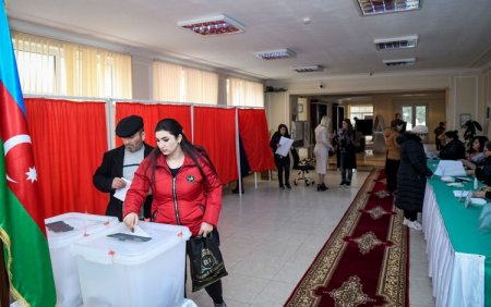 Konstitusiya referendumuna doğru: Konstitusiya referendumuna doğru: