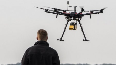 Rusiyanın böyük desant gəmisinin dron hücumundan ciddi zədələndiyi deyilir Rusiyanın böyük desant gəmisinin dron hücumundan ciddi zədələndiyi deyilir