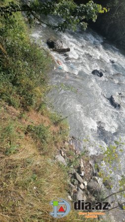 Nədən turistlər Azərbaycanı seçmir... Çünki bizlər Azərbaycanı sevmirik... Nədən turistlər Azərbaycanı seçmir... Çünki bizlər Azərbaycanı sevmirik...