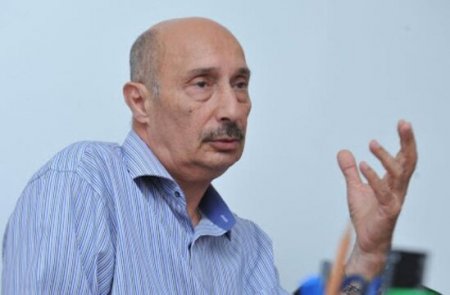 Paşinyan Ağrı dağını gerbdən silir: "Ermənilərə başa salır ki..." Paşinyan Ağrı dağını gerbdən silir: "Ermənilərə başa salır ki..."