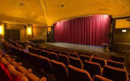 Bir qrup teatr xadimi nazirə müraciət etdi: Bir qrup teatr xadimi nazirə müraciət etdi: