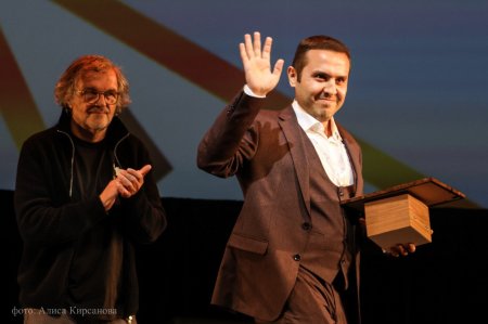 “300 min manat kredit götürüb film çəkdim” “300 min manat kredit götürüb film çəkdim”