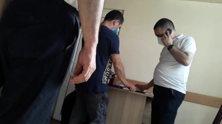 Masallı səhiyyəsi `GÜL VURUR`: Lal-kar olan adama `SAĞLAMDIR` arayışı verildi Masallı səhiyyəsi `GÜL VURUR`: Lal-kar olan adama `SAĞLAMDIR` arayışı verildi