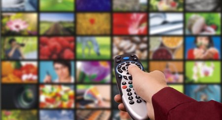 Tanınmış psixoloq telekanalları sərt tənqid etdi: Tanınmış psixoloq telekanalları sərt tənqid etdi: