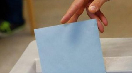 "Bu seçki, baş verə biləcək təhlükələrdən və təhdidlərdən özümüzü sığortalamaq baxımından önəmlidir" "Bu seçki, baş verə biləcək təhlükələrdən və təhdidlərdən özümüzü sığortalamaq baxımından önəmlidir"
